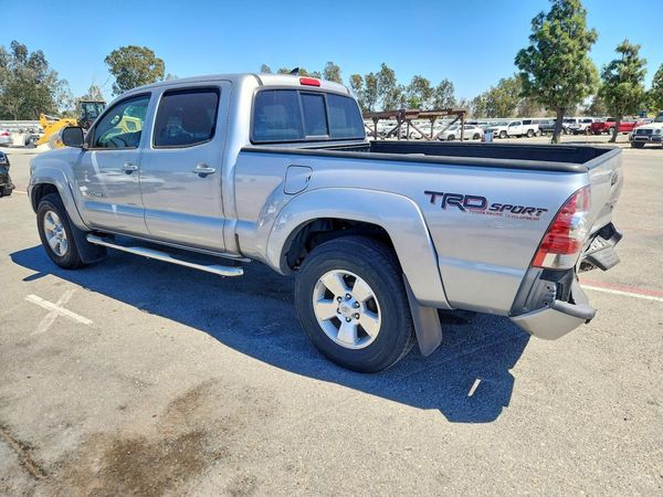 2015 TOYOTA TACOMA Delux Grade