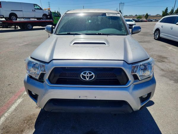 2015 TOYOTA TACOMA Delux Grade