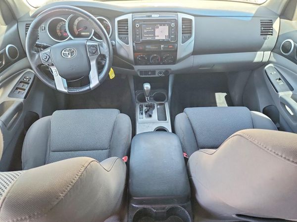 2015 TOYOTA TACOMA Delux Grade