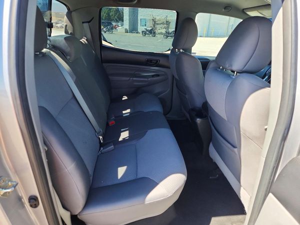 2015 TOYOTA TACOMA Delux Grade