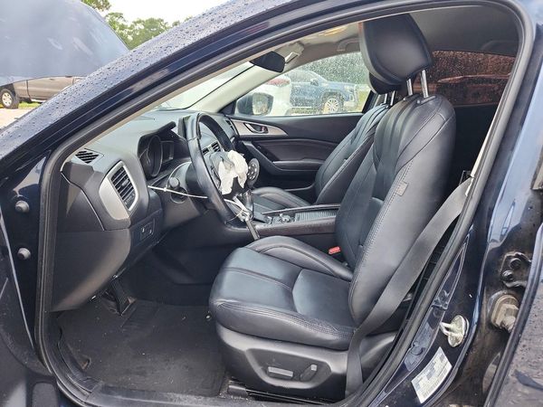 2017 MAZDA 3