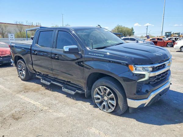 2023 CHEVROLET SILVERADO LT — Passenger 3/4