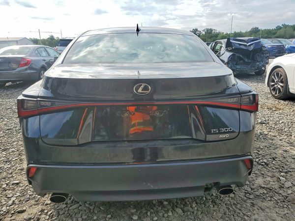 2021 LEXUS IS 300 Comfort
