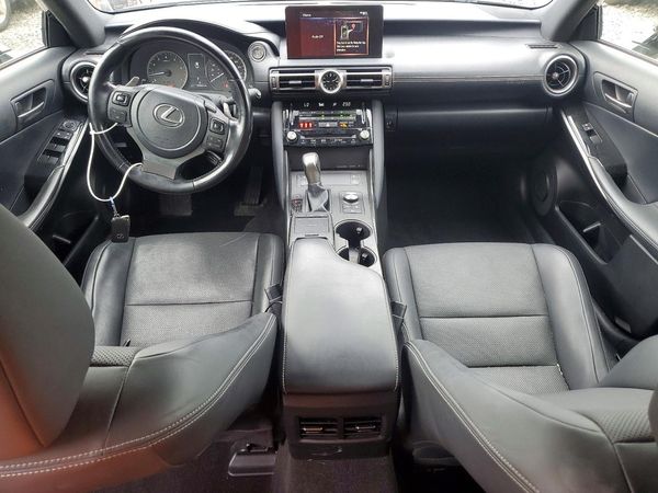 2021 LEXUS IS 300 Comfort