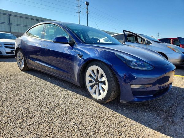 2021 TESLA MODEL 3 — Passenger 3/4