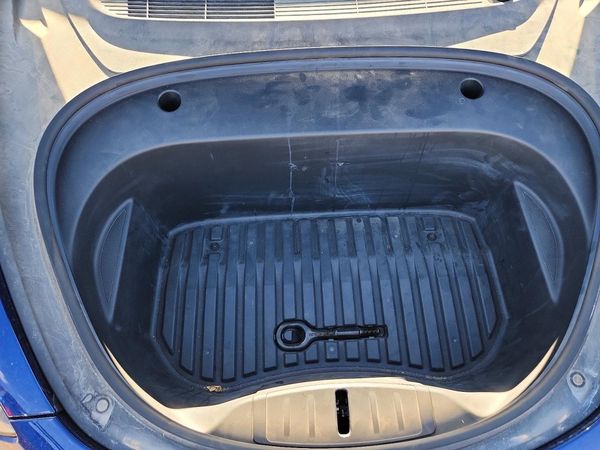 2021 TESLA MODEL 3 — Engine bay