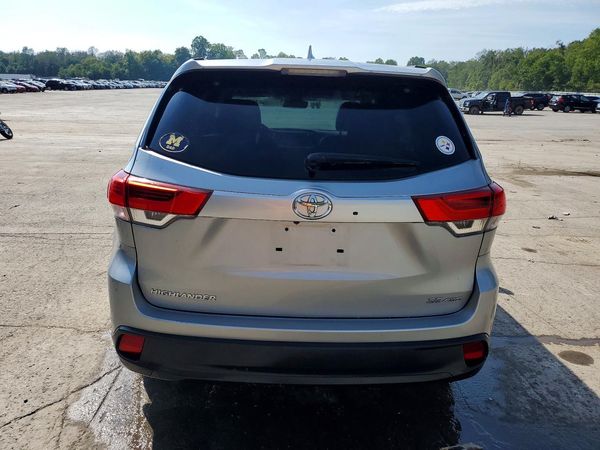 2017 TOYOTA HIGHLANDER SE/XLE