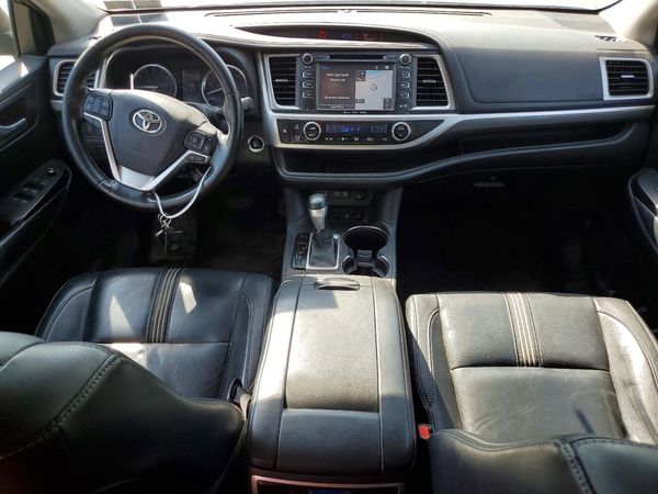 2017 TOYOTA HIGHLANDER SE/XLE