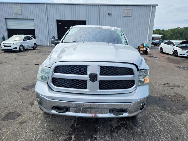 2014 RAM 1500 SLT