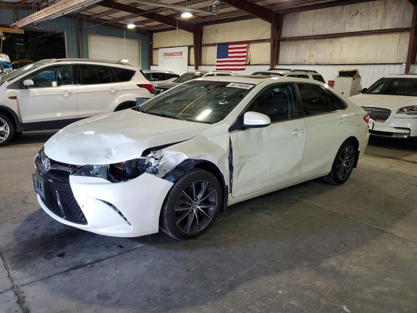 2015 TOYOTA CAMRY