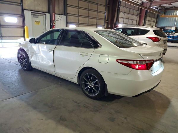 2015 TOYOTA CAMRY