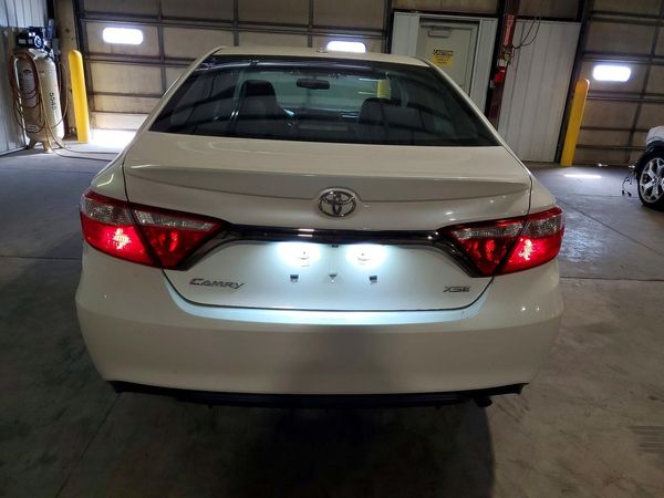 2015 TOYOTA CAMRY