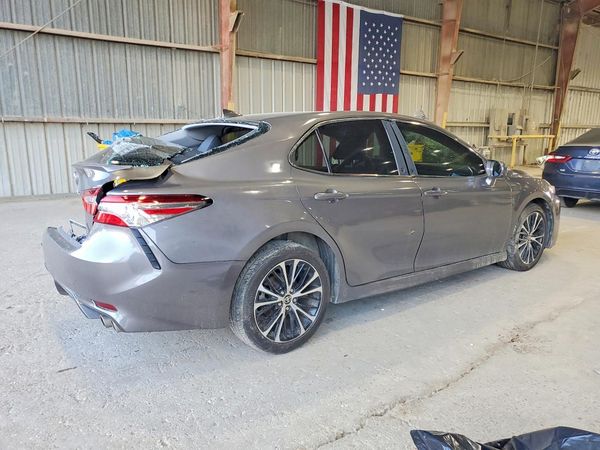 2020 TOYOTA CAMRY
