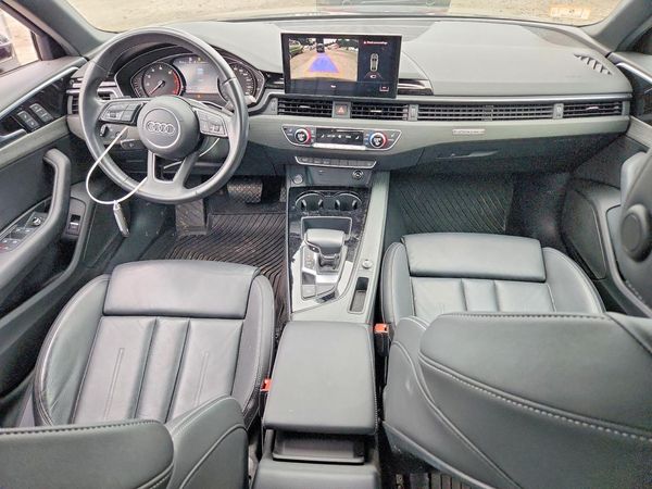 2020 AUDI A4 quattro Premium