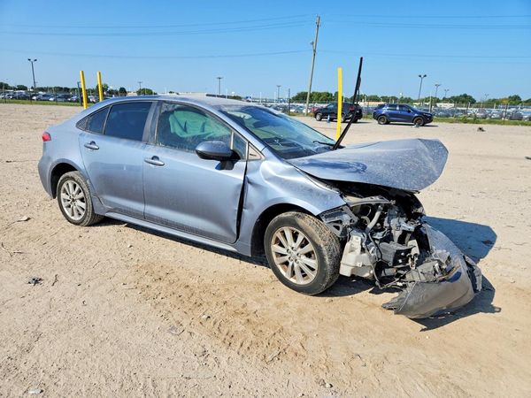 2020 TOYOTA COROLLA LE — Passenger 3/4