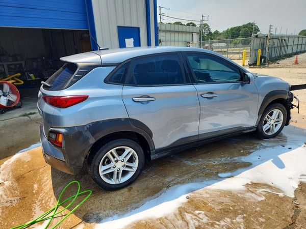 2020 HYUNDAI KONA SE