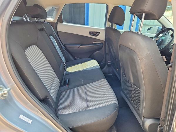 2020 HYUNDAI KONA SE
