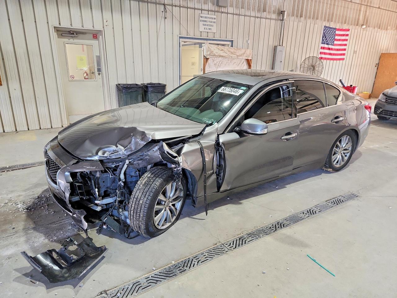 2015 INFINITI Q50 HYBRID