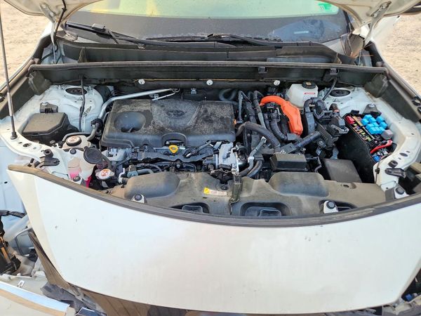 2021 TOYOTA VENZA — Engine bay