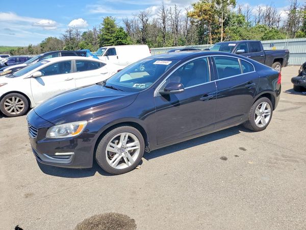2015 VOLVO S60 Premier (non R design)