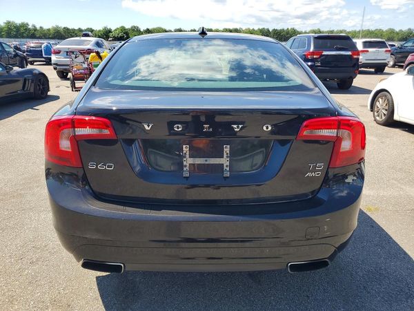 2015 VOLVO S60 Premier (non R design)