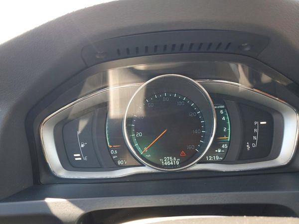 2015 VOLVO S60 Premier (non R design)