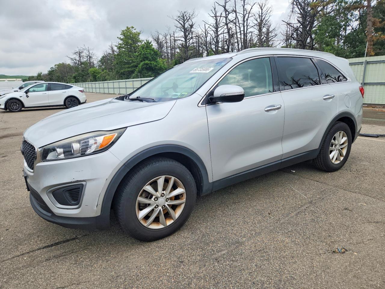 2016 KIA SORENTO L / LX
