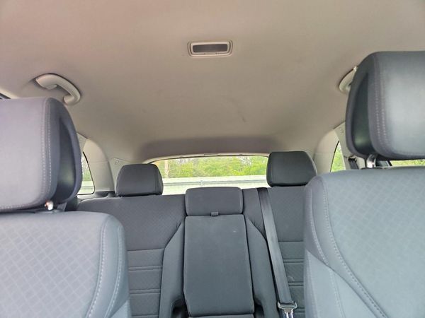 2016 KIA SORENTO L / LX