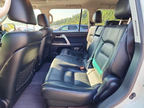 2015 TOYOTA LAND CRUISER VX-R