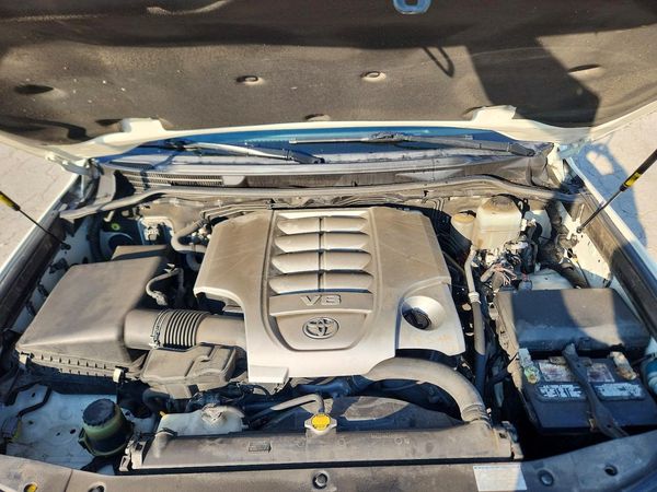 2015 TOYOTA LAND CRUISER VX-R
