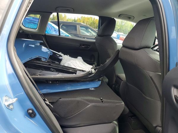 2026 TOYOTA COROLLA CROSS LE