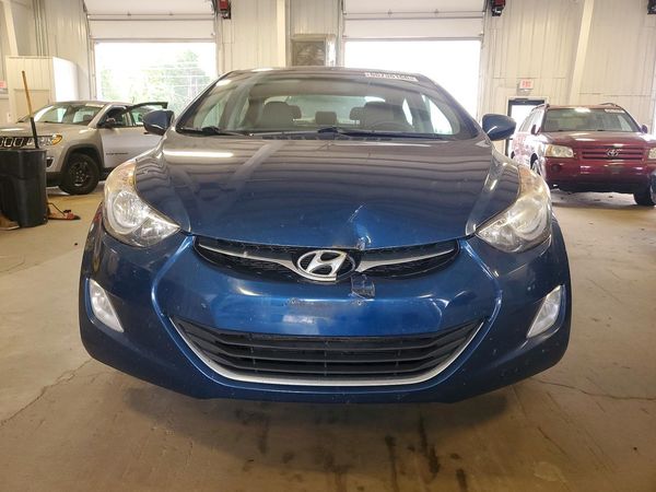 2013 HYUNDAI ELANTRA