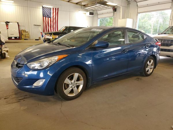 2013 HYUNDAI ELANTRA