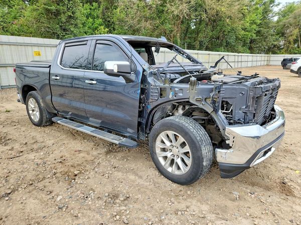 2022 CHEVROLET SILVERADO LTZ — Passenger 3/4