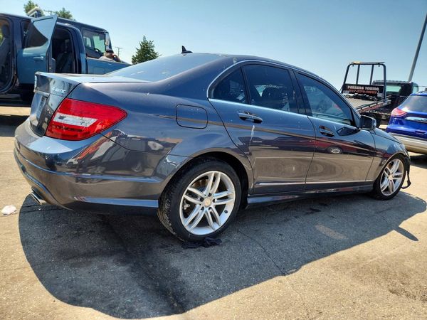 2013 MERCEDES-BENZ C C300