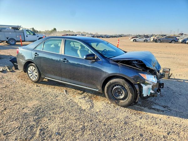2013 TOYOTA CAMRY