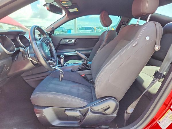 2019 FORD MUSTANG I4 Coupe