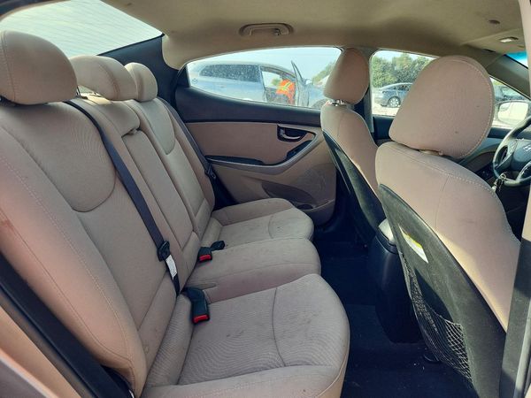 2014 HYUNDAI ELANTRA GLS(Middle)