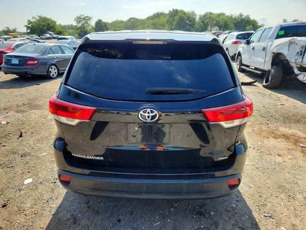 2019 TOYOTA HIGHLANDER LE/LE Plus
