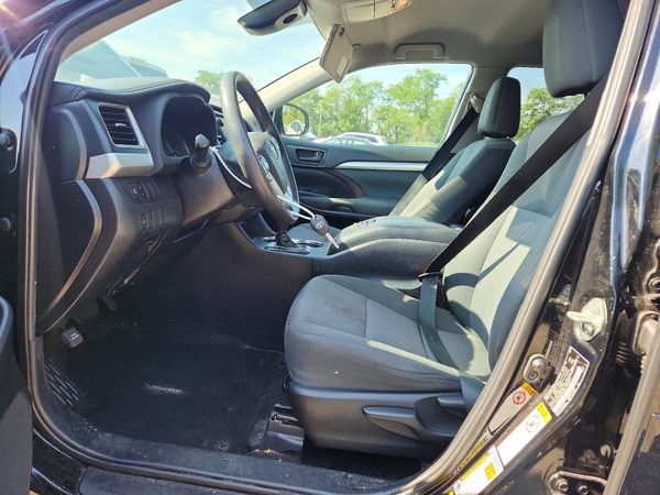 2019 TOYOTA HIGHLANDER LE/LE Plus