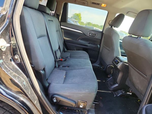 2019 TOYOTA HIGHLANDER LE/LE Plus