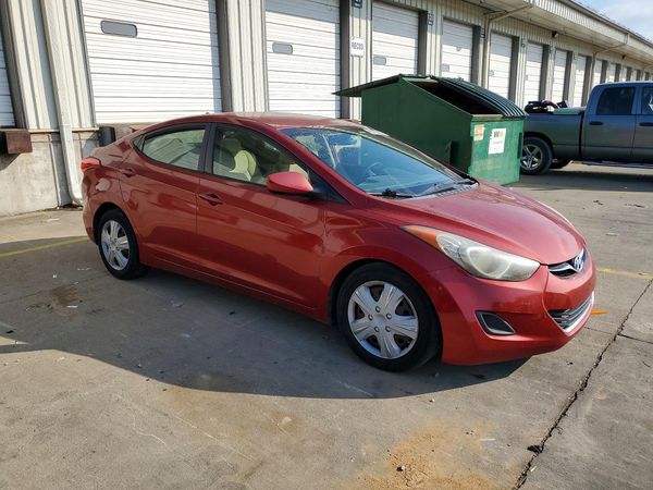 2013 HYUNDAI ELANTRA