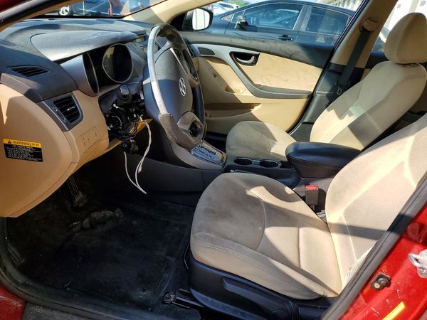 2013 HYUNDAI ELANTRA