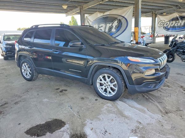 2016 JEEP CHEROKEE Sport — Passenger 3/4