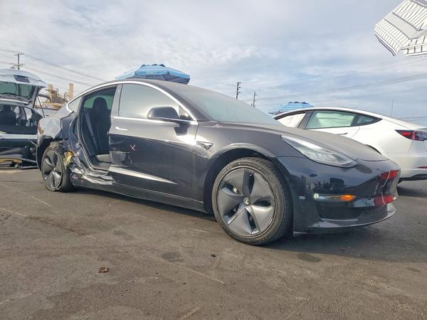 2018 TESLA MDL 3
