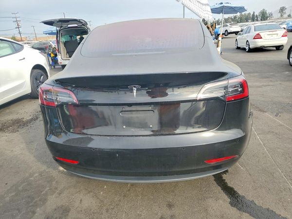 2018 TESLA MDL 3