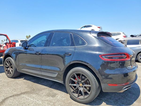2017 PORSCHE MACAN