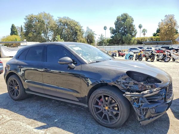 2017 PORSCHE MACAN