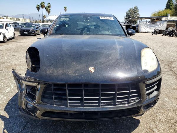2017 PORSCHE MACAN