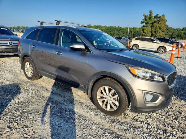 2016 KIA SORENTO L / LX
